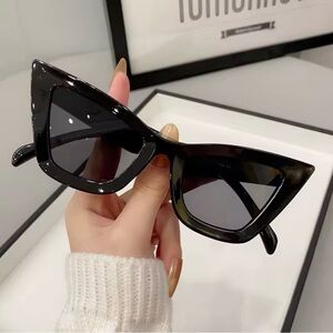 Black Cat Eye Sunglasses Women Retro Triangle Frame UV400 Fashion